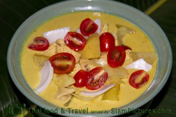 Thai yellow curry or Kaeng Kari